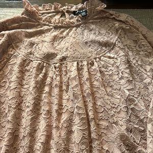 Floral lace Xl ladies top